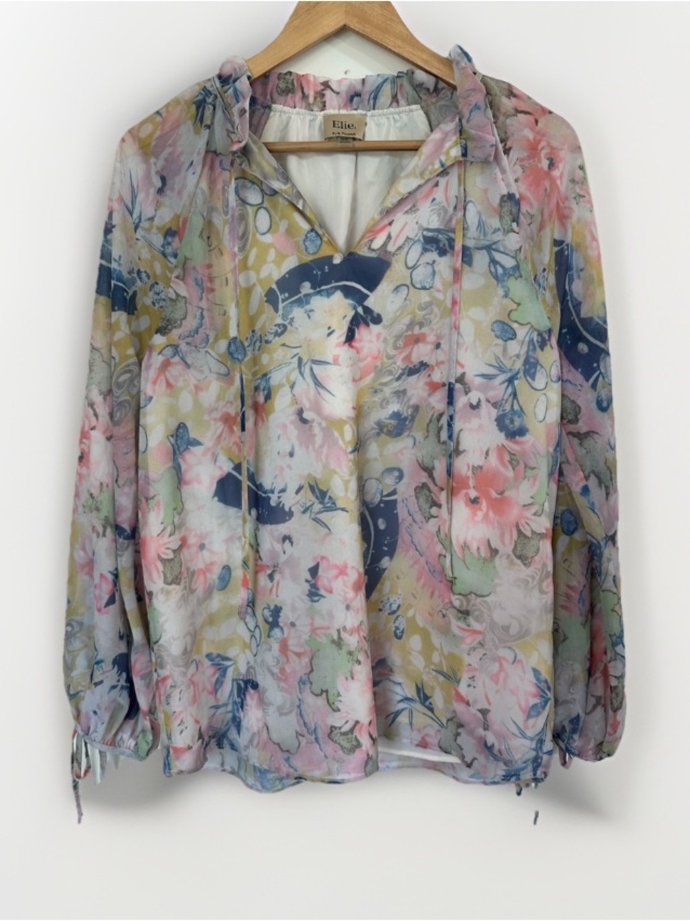 Elie Tahari Women’s Chiffon Blouse Floral Tie Neck V-Neck Lined Women’s Size M